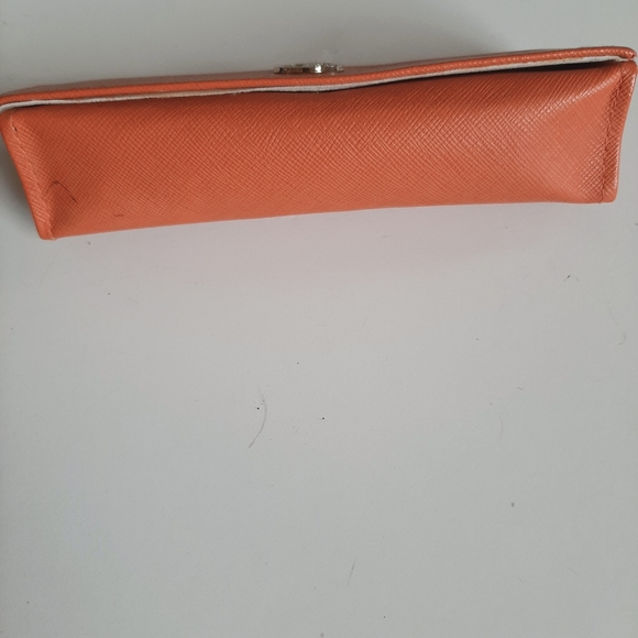 Tory Burch Eyeglasses Case - Picture 3 of 8